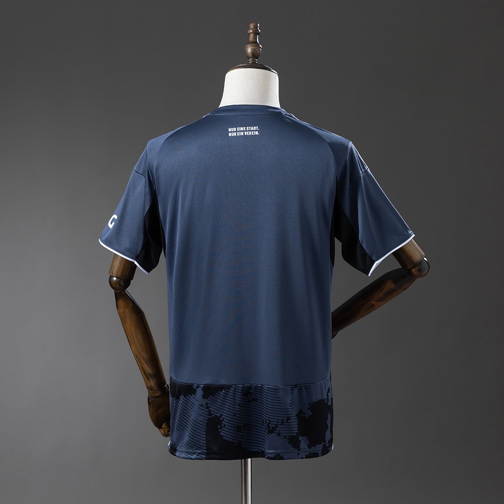 Eintracht Frankfurt 25-26 Tredjedrakt drakt