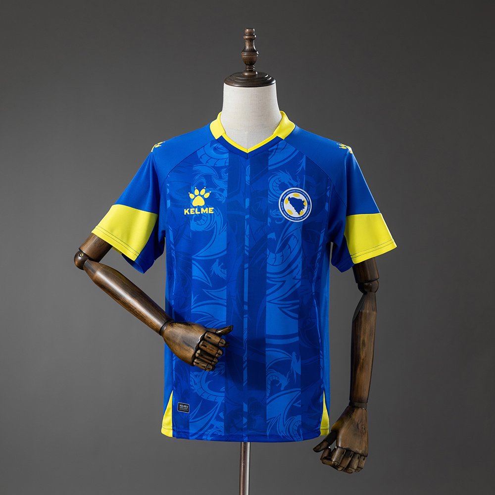 Bosnia and Herzegovina landslagsdrakt 202324 hjemmedrakt