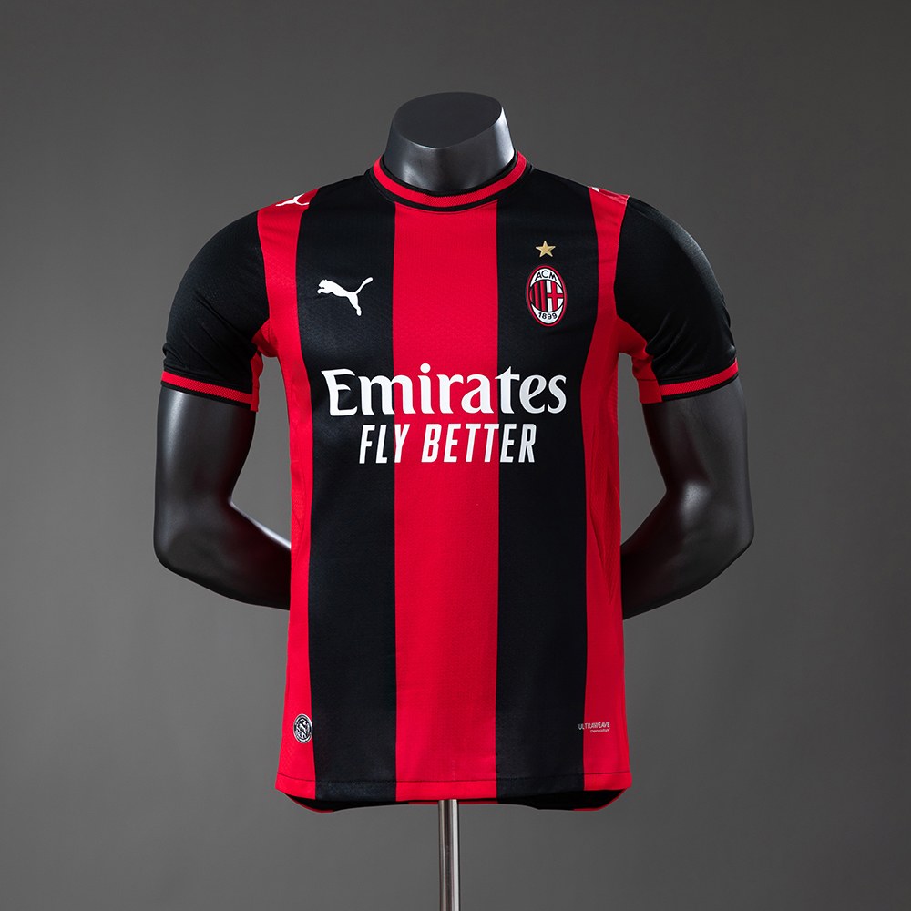 AC Milan 2627 hjemmedrakt med røde og svarte striper