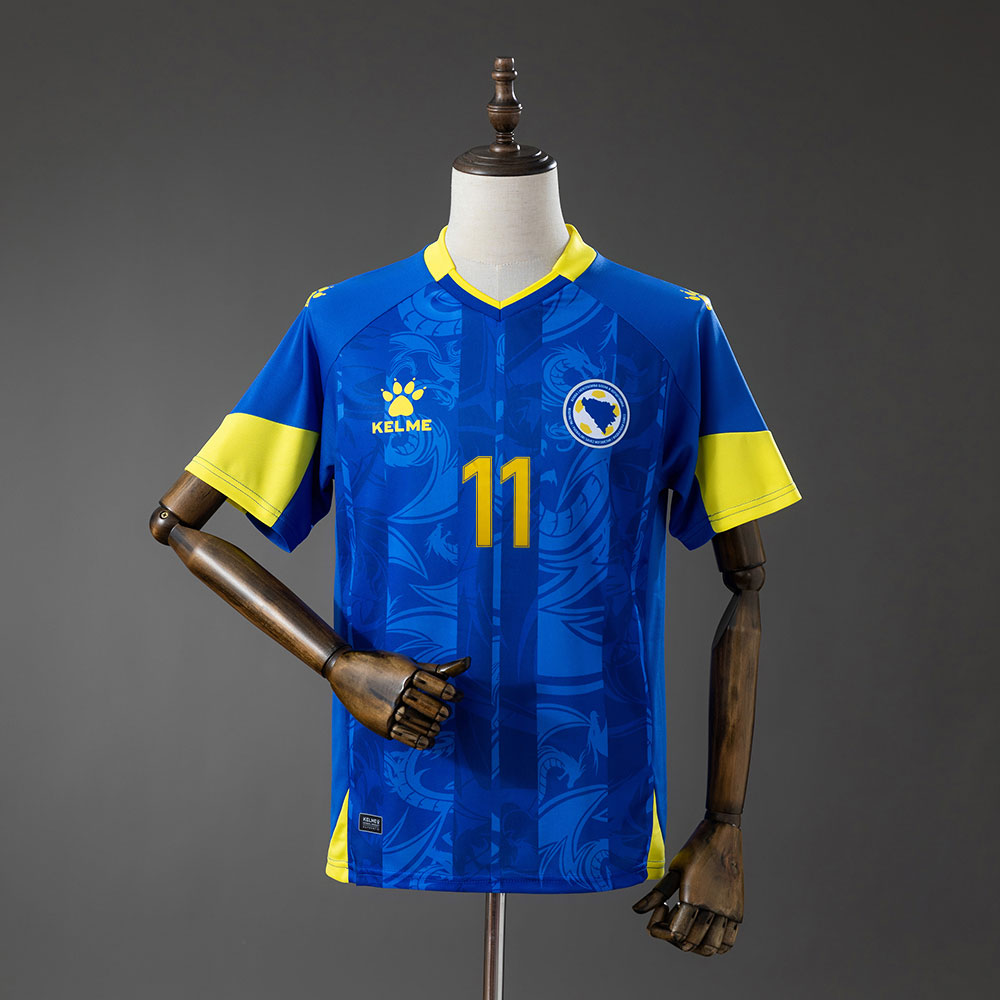 Bosnia Herzegovina Hjemmedrakt 2023 24 Med DŽEKO 11 Trykk.