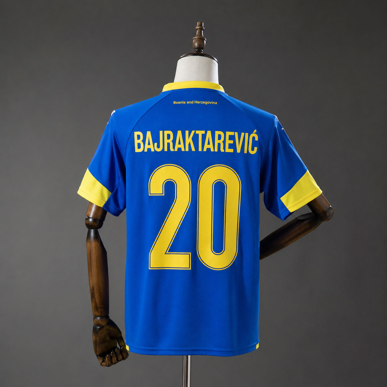 Bosnia-and-Herzegovina-Drakt-23-24-Hjemmedrakt-BAJRAKTAREVIĆ-20