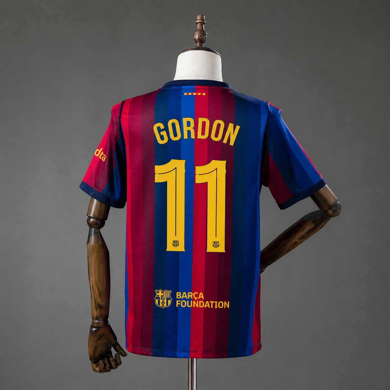 FC Barcelona 26-27 Hjemmedrakt Gordon 11