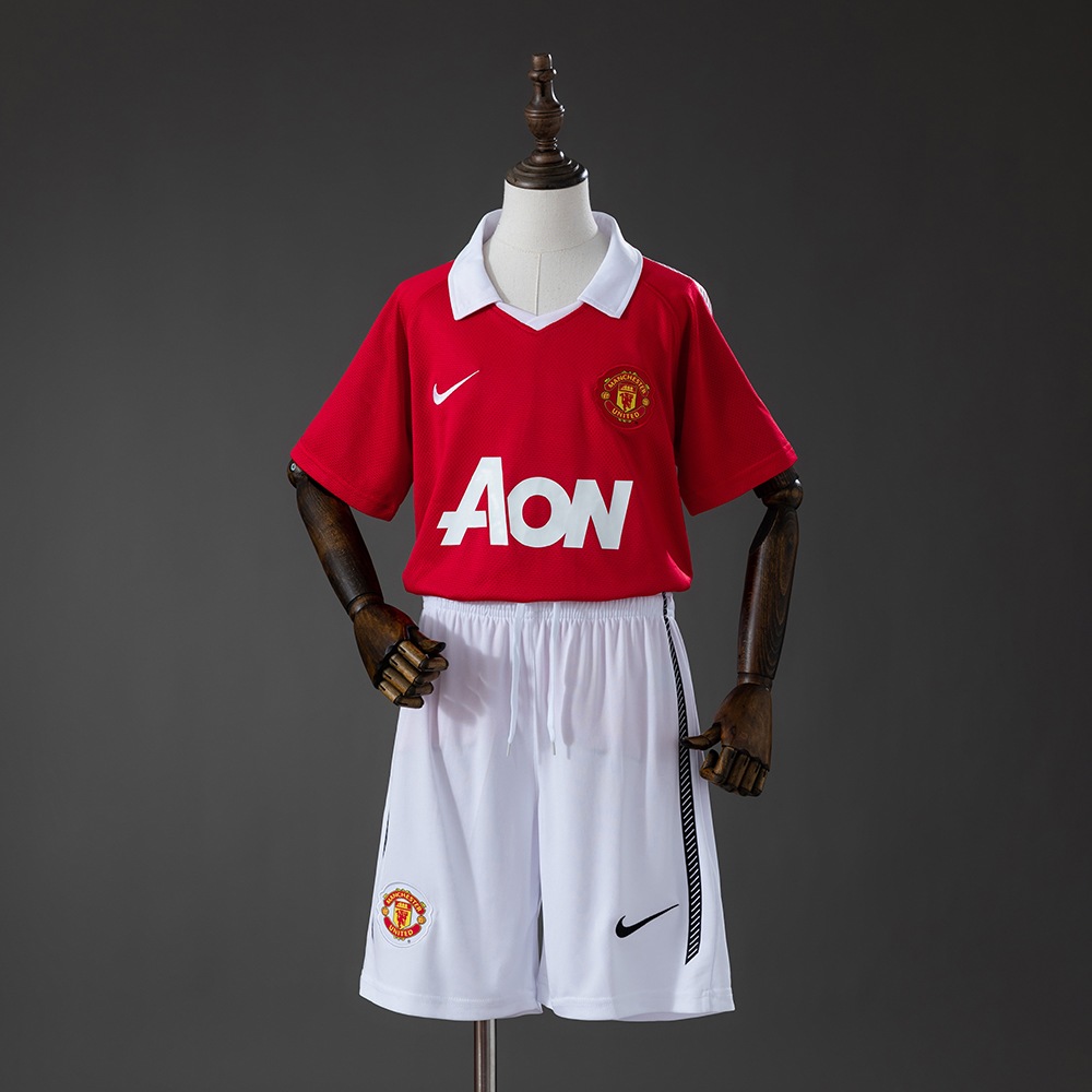 Retro Manchester United 201011 Hjemmetrøye og Shorts Barn