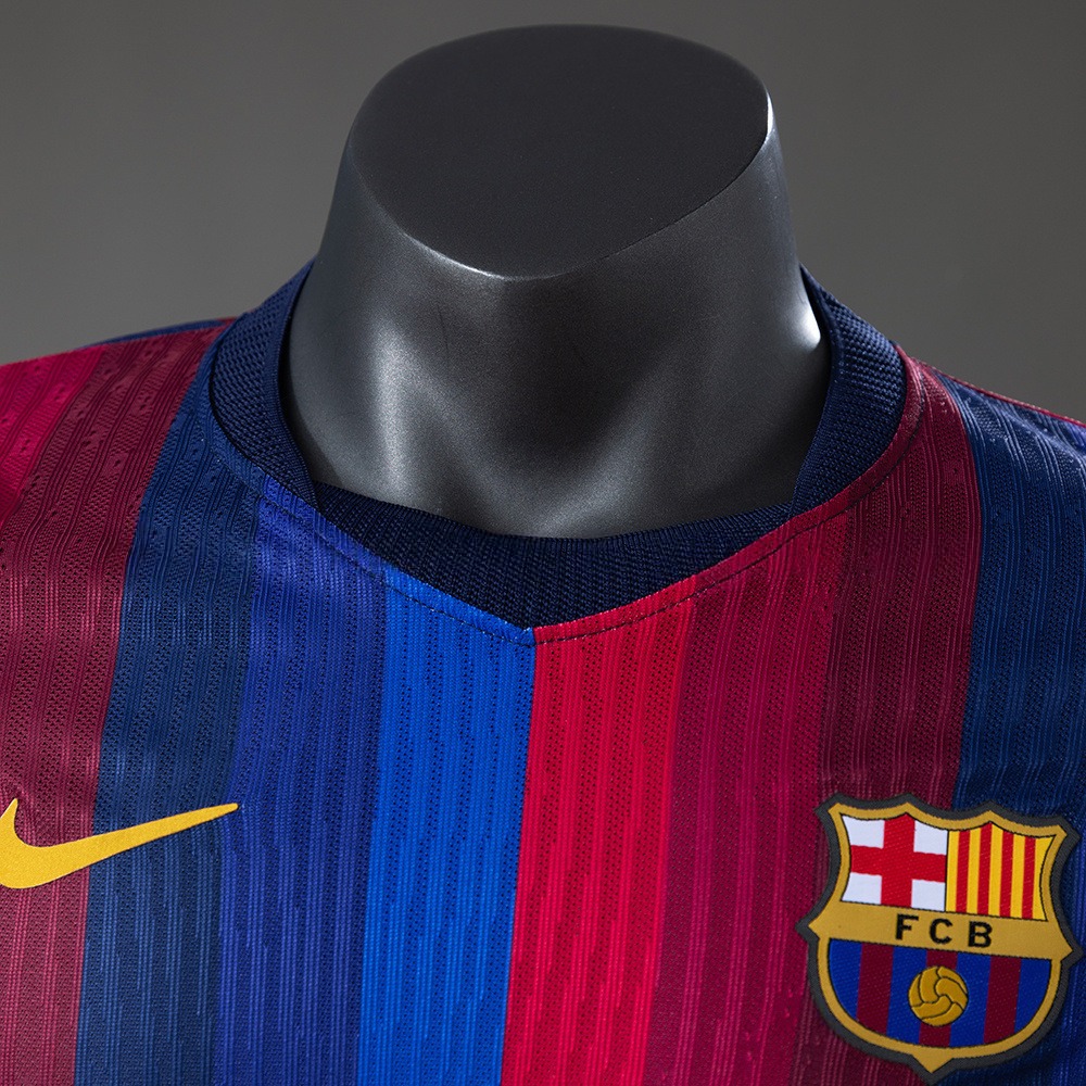FC-Barcelona-2627-Hjemmedrakt