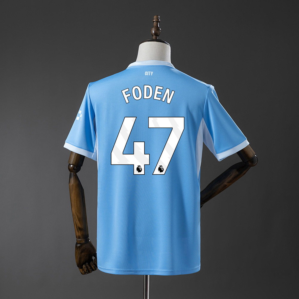 Manchester City 2026/27 lyseblå hjemmedrakt med FODEN 47-trykk på ryggen