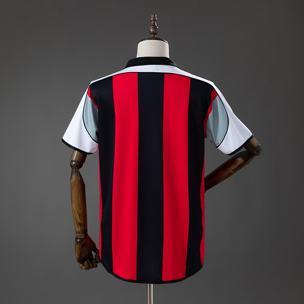 Deportivo de La Coruña retro bortedrakt fra 2001/02, sett bakfra