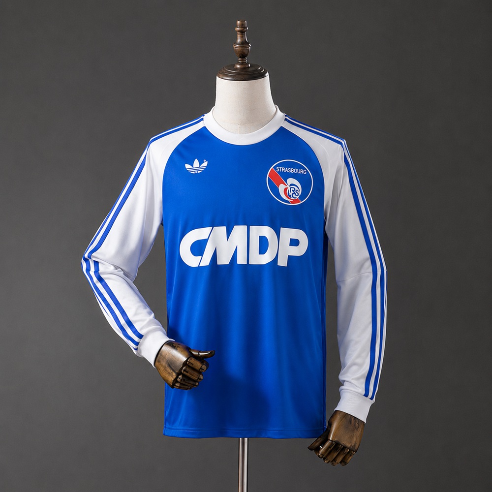 Strasbourg 78/79 retro hjemmedrakt med blå front og hvite lange ermer