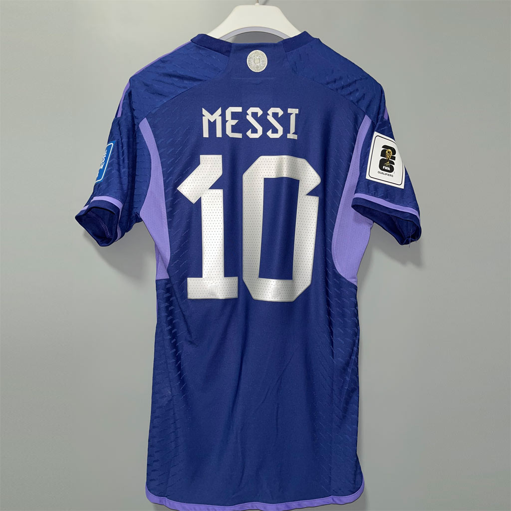 Lilla Argentina 2022 bortedrakt med MESSI 10 på ryggen