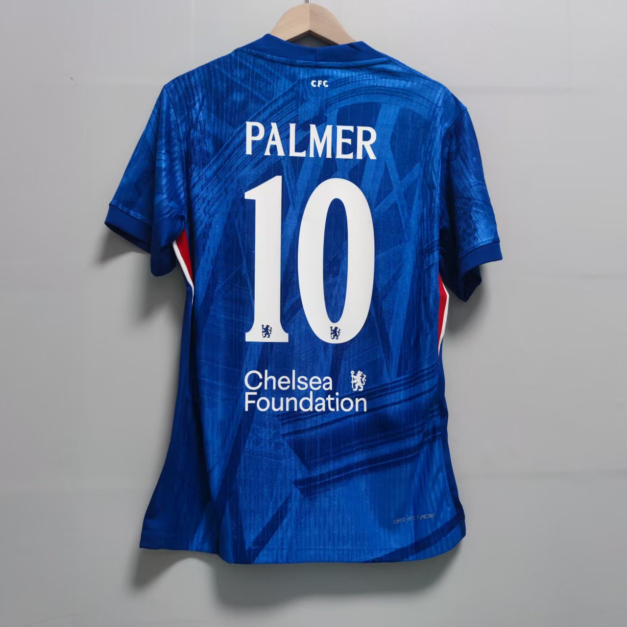 Blå Chelsea hjemmedrakt 25/26 med hvitt PALMER 10-trykk og Chelsea Foundation-tekst på ryggen