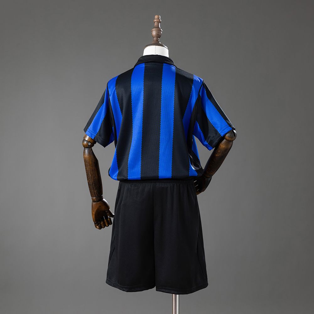 Inter Milan 26/27 draktsett til barn sett bakfra uten navn og nummer