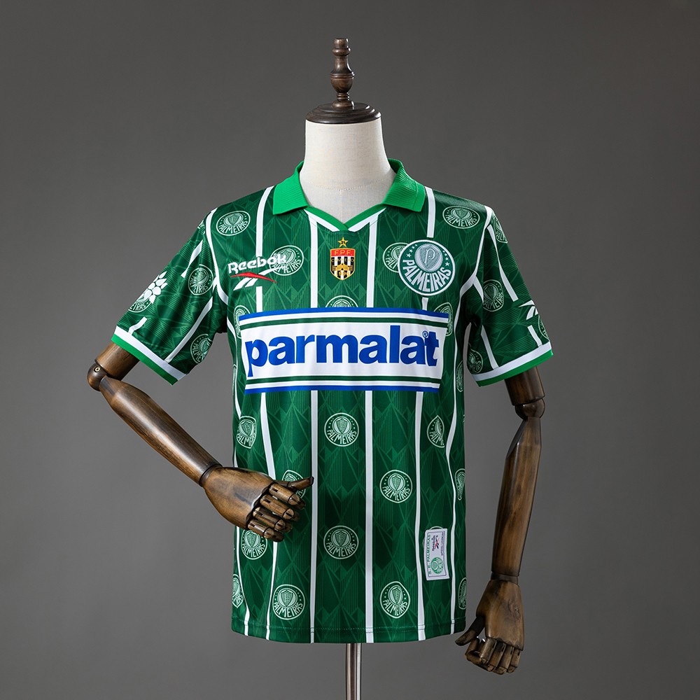 Grønn Palmeiras hjemmedrakt 1996 med hvite striper og klassisk polokrage