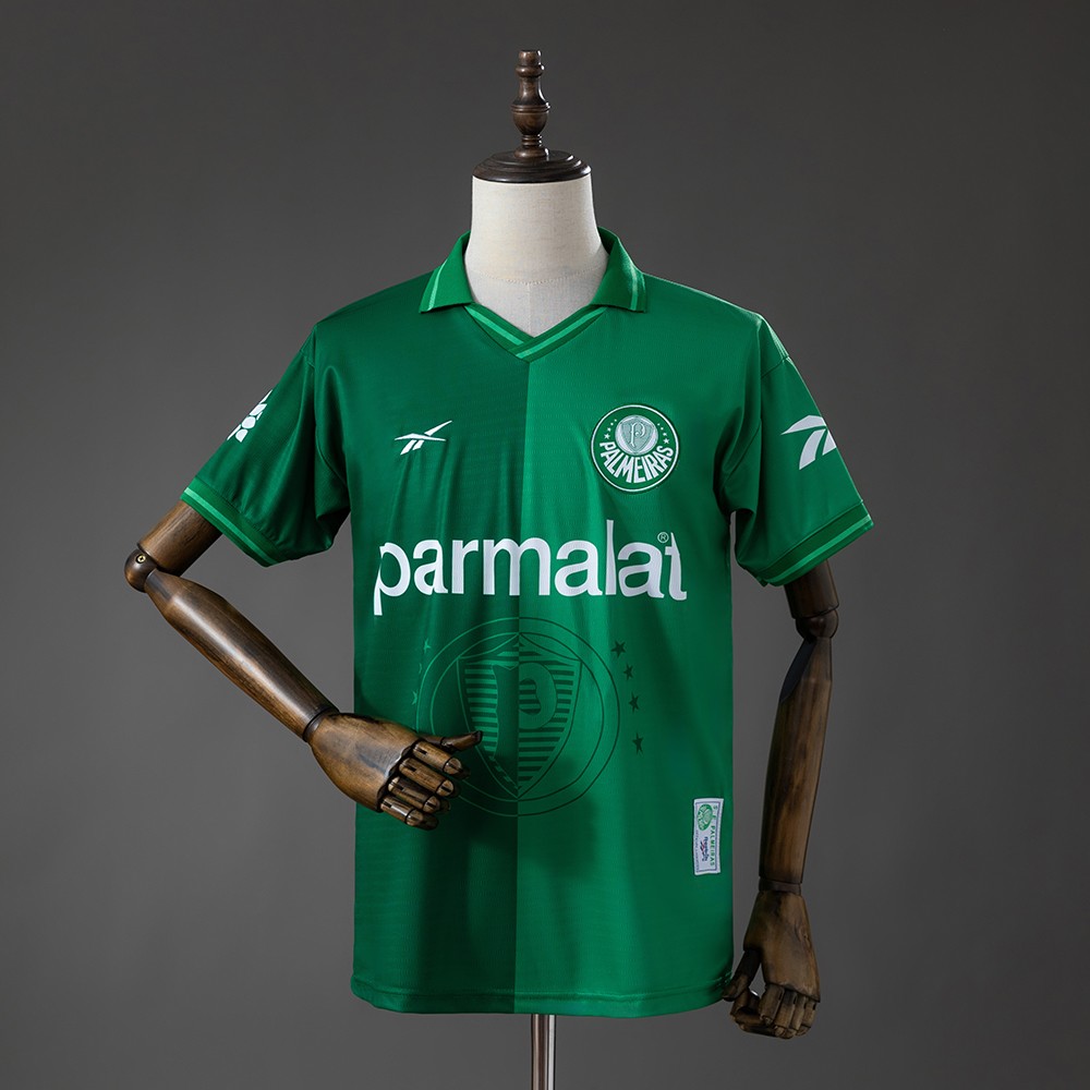 Grønn Palmeiras hjemmedrakt 1997 med todelt retrodesign sett forfra