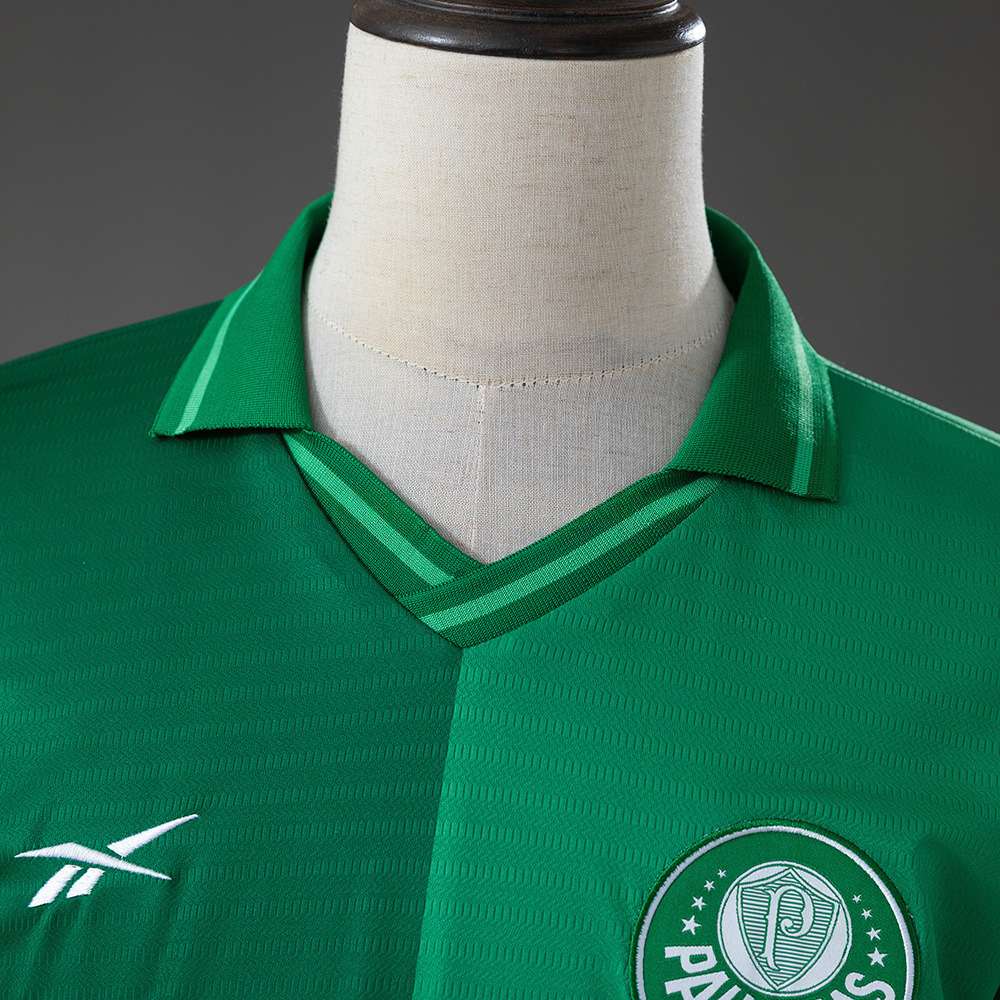 Grønn Palmeiras hjemmedrakt 1997 med todelt retrodesign sett forfra