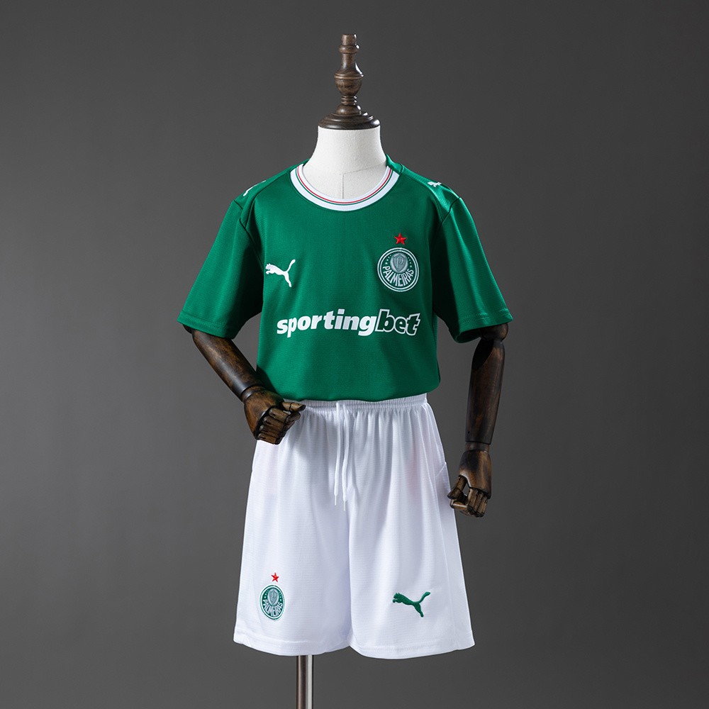 Grønn Palmeiras hjemmedrakt 2026 til barn med hvit shorts sett forfra