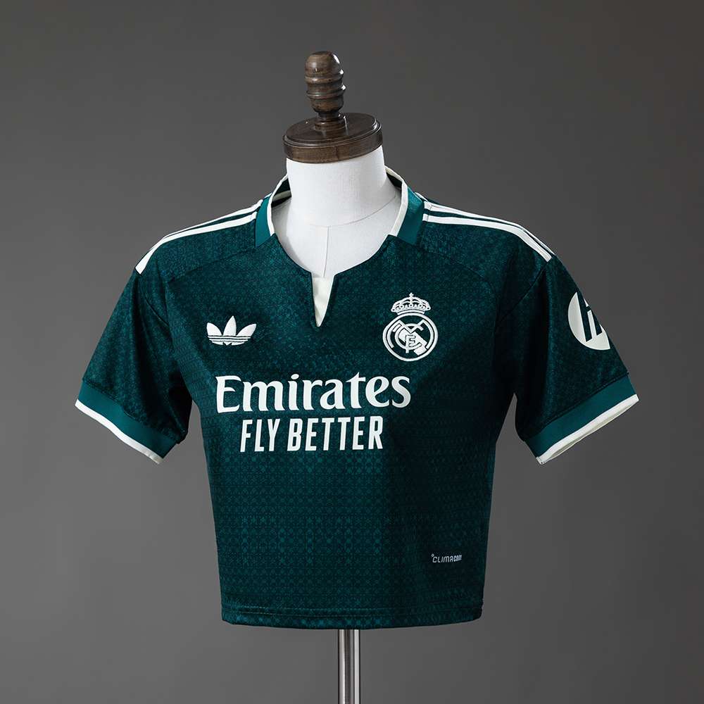 Mørkegrønn Real Madrid bortedrakt dame 2026/27 i kort modell
